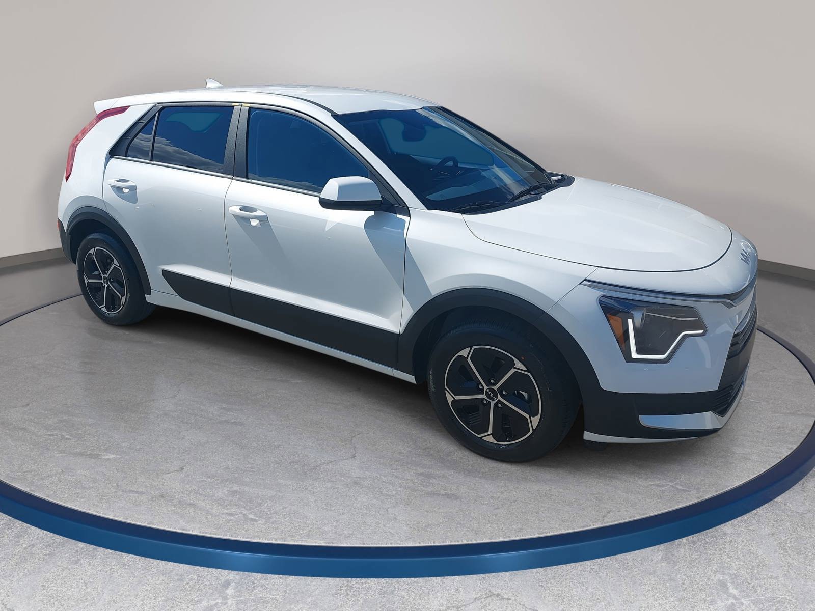 New 2026 Kia Niro LX FWD image 3