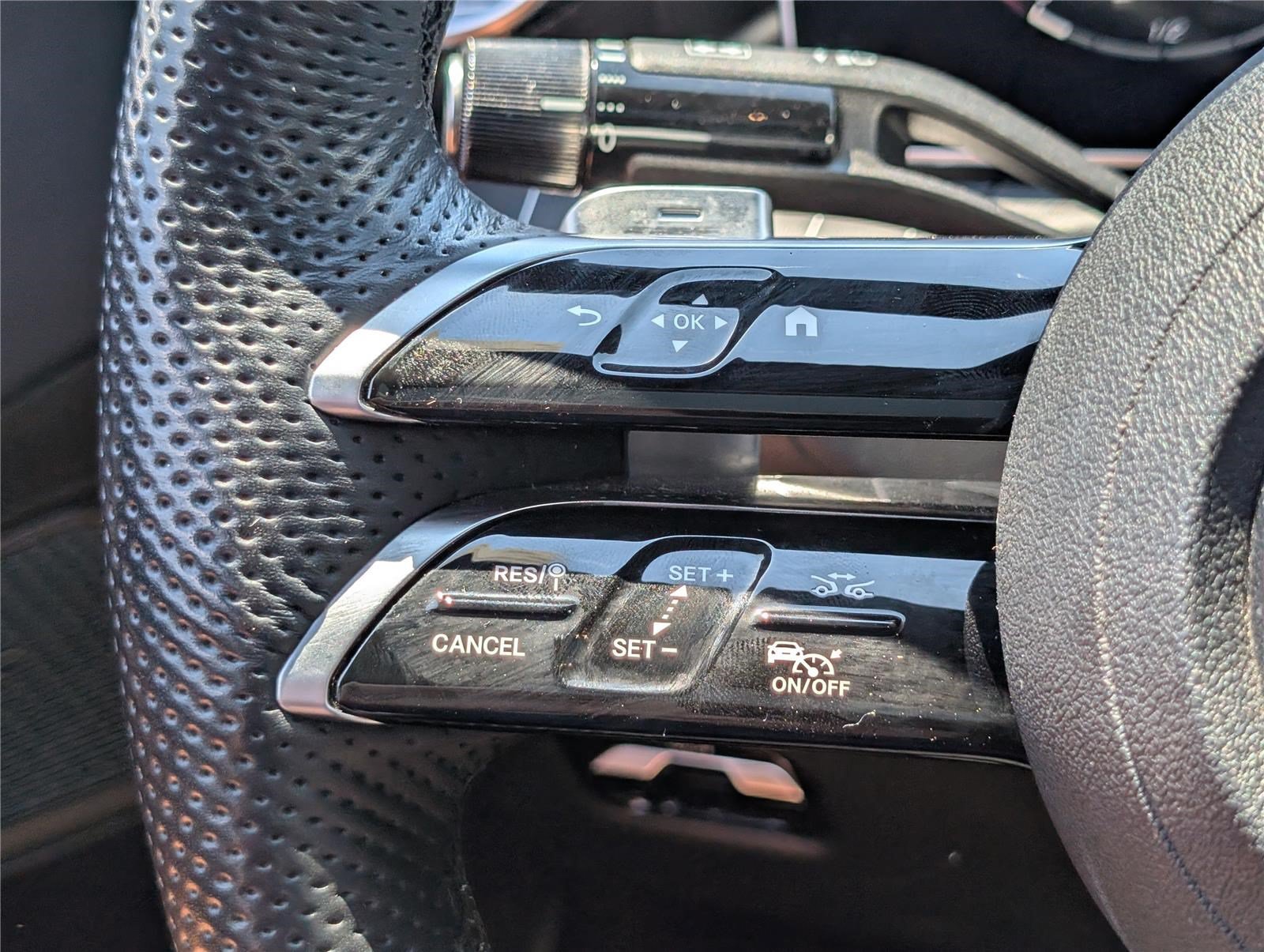 Used 2023 Mercedes-Benz C 300 4MATIC Sedan image 22