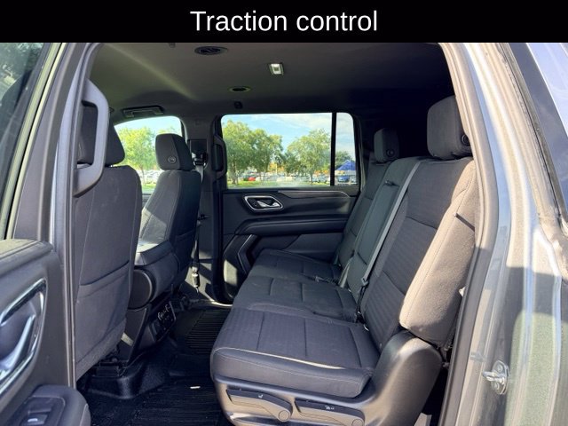 Used 2021 Chevrolet Suburban 4WD image 9