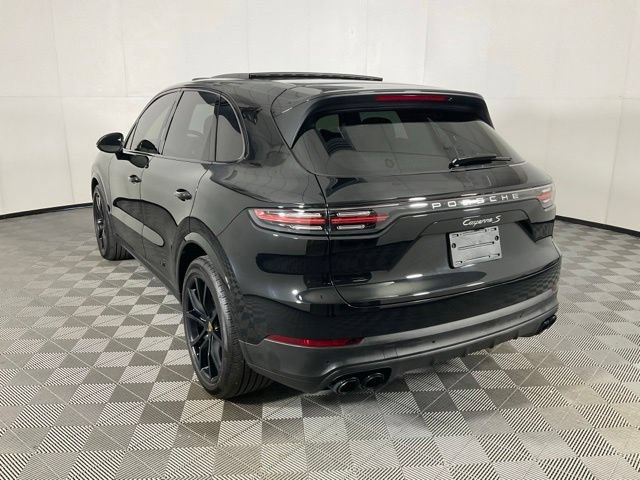 Used 2023 Porsche Cayenne S Platinum AWD/4WD image 4