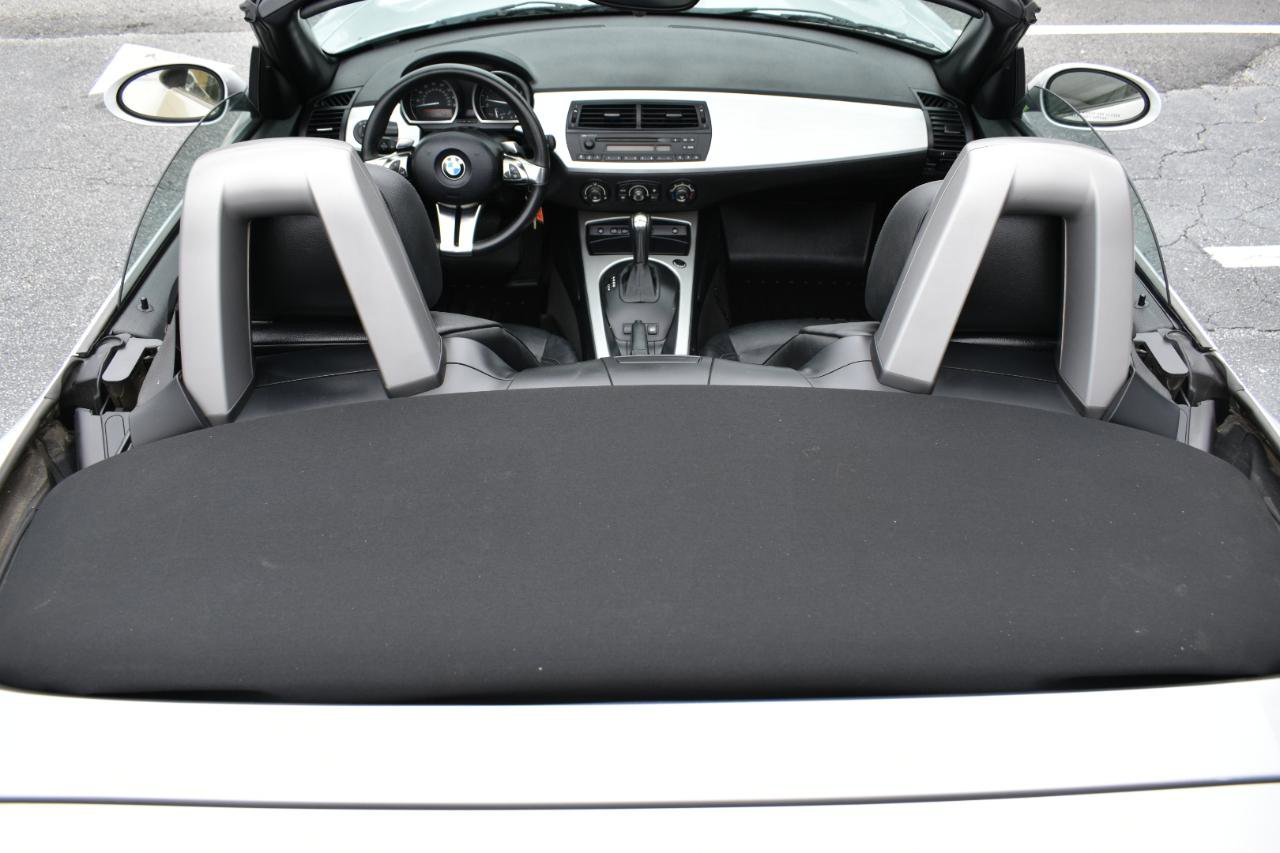 Used 2006 BMW Z4 3.0i image 36