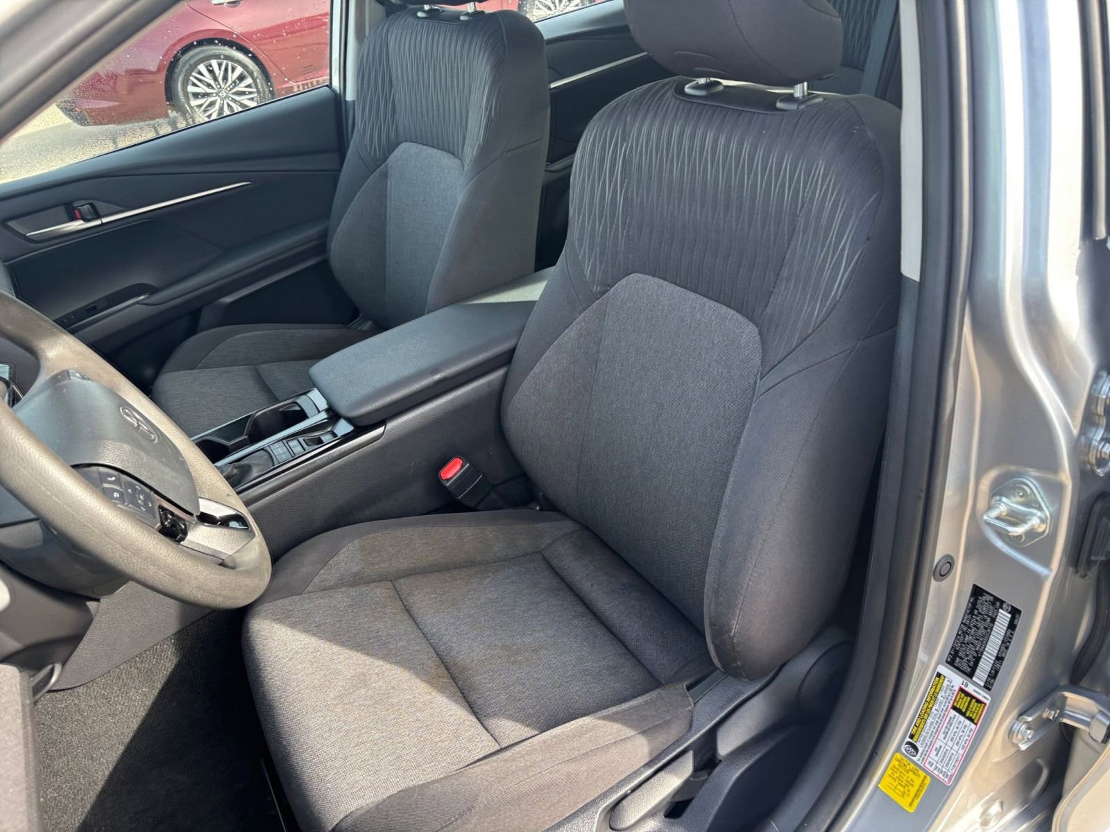 Used 2025 Toyota Camry LE image 32