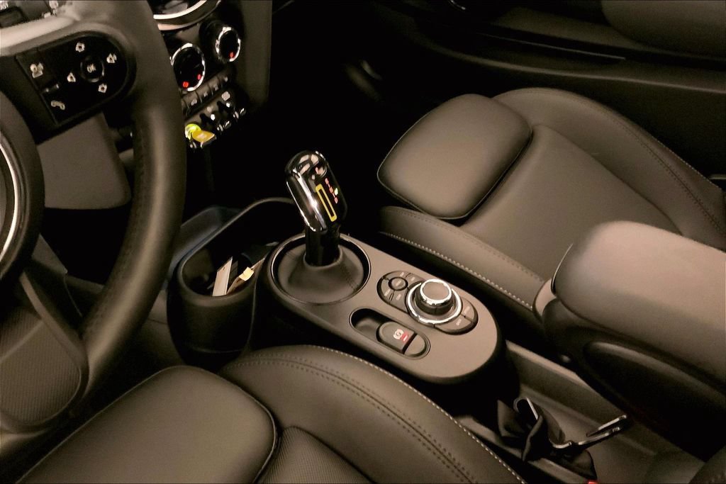 Certified 2024 MINI Cooper SE FWD image 22