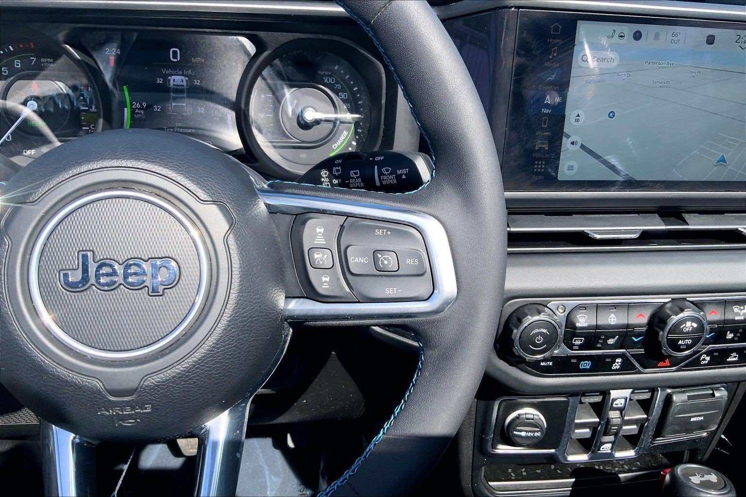 Used 2024 Jeep Wrangler High Altitude AWD/4WD image 24