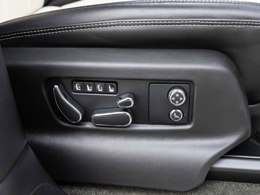 Used 2023 Bentley Bentayga Extended Wheelbase image 82