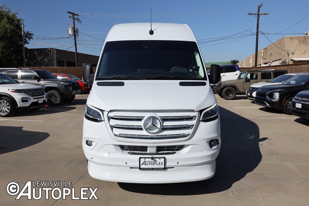 Used 2023 Mercedes-Benz Sprinter 3500 image 3