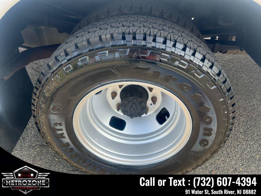 Used 2009 Ford F350 XL RWD image 27