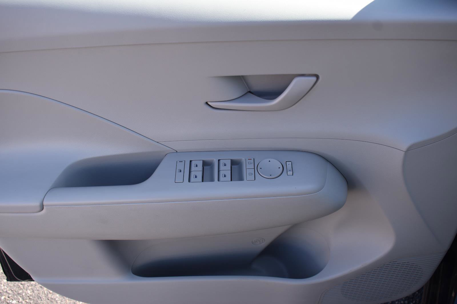 Used 2024 Hyundai Kona SE image 22