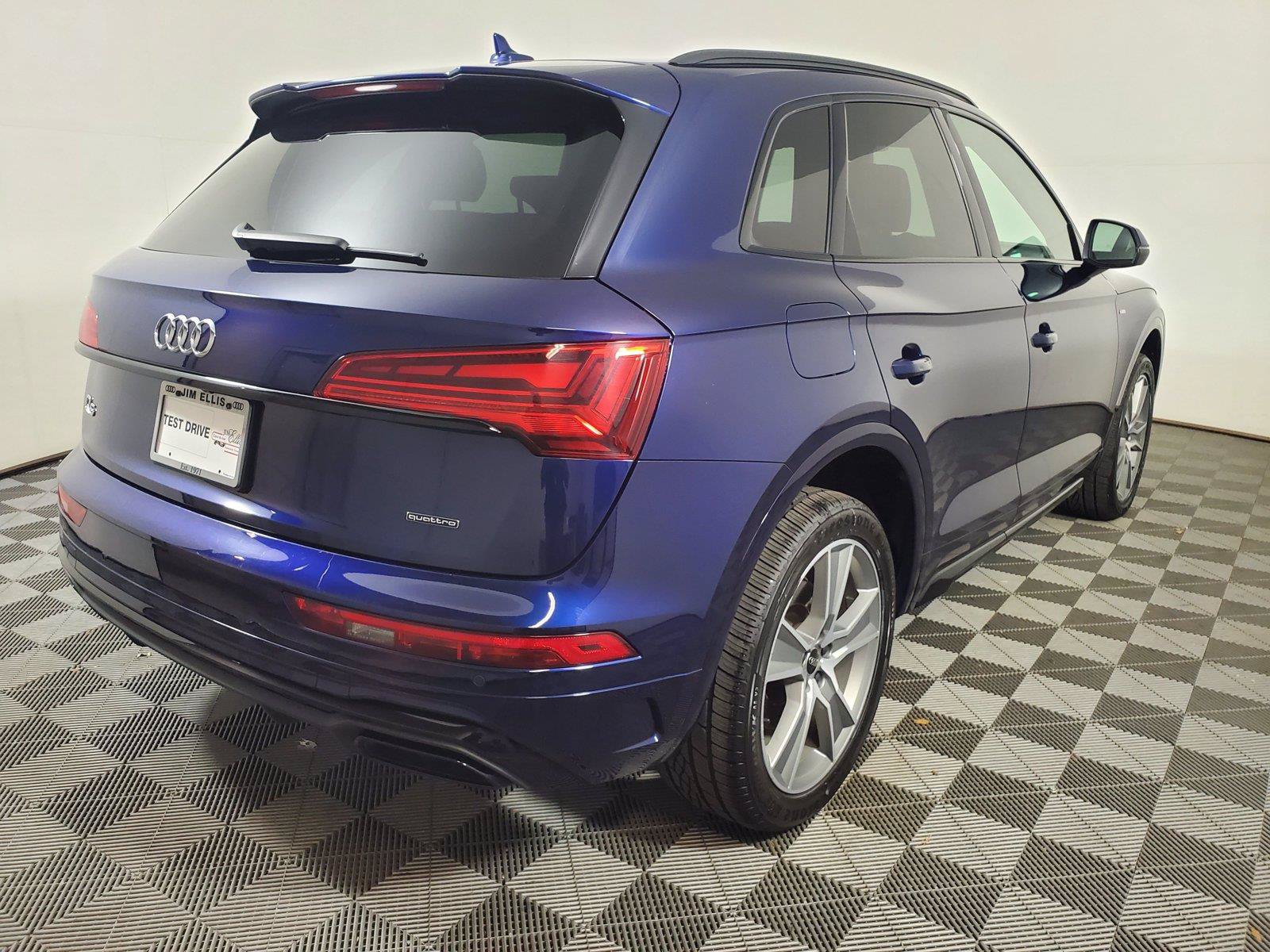 Used 2025 Audi Q5 2.0T Premium AWD/4WD image 6