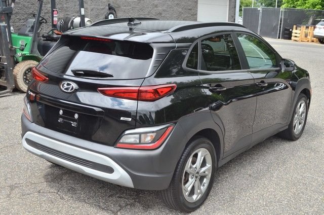 Used 2023 Hyundai Kona SEL w/ Cargo Package AWD/4WD image 8