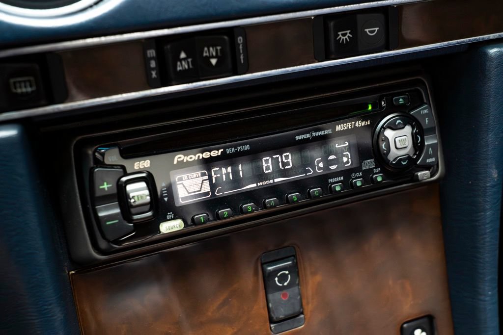 Used 1988 Mercedes-Benz 560 SL image 28