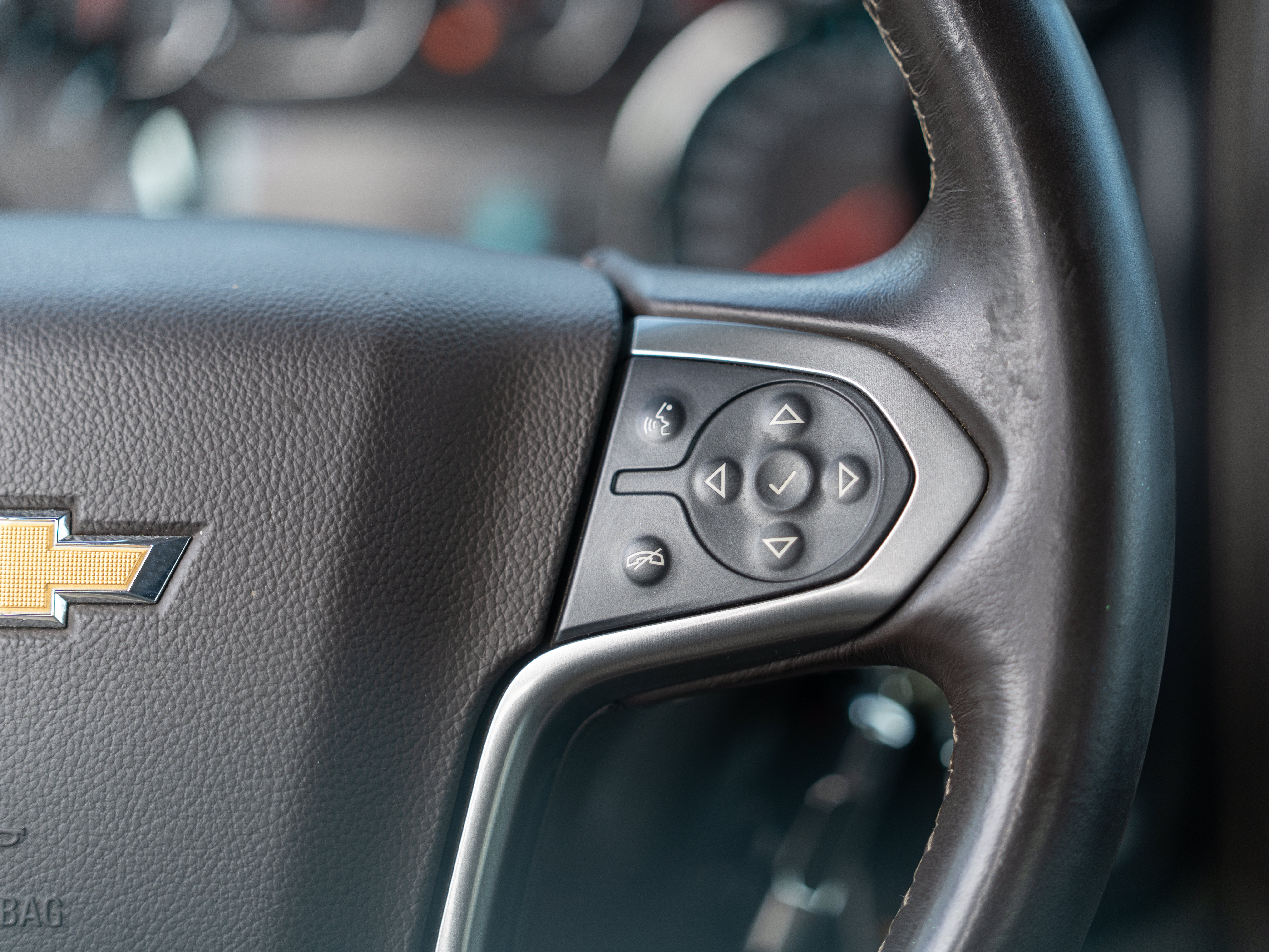 Used 2015 Chevrolet Silverado 1500 LTZ AWD/4WD image 16