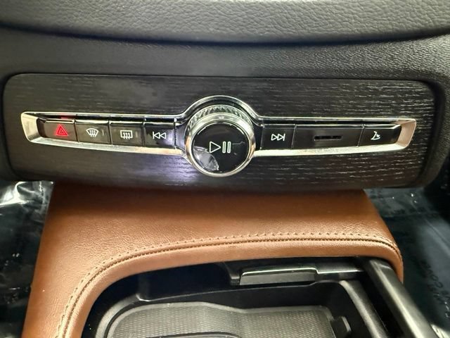 Used 2023 Volvo XC90 B6 Ultimate AWD/4WD image 40