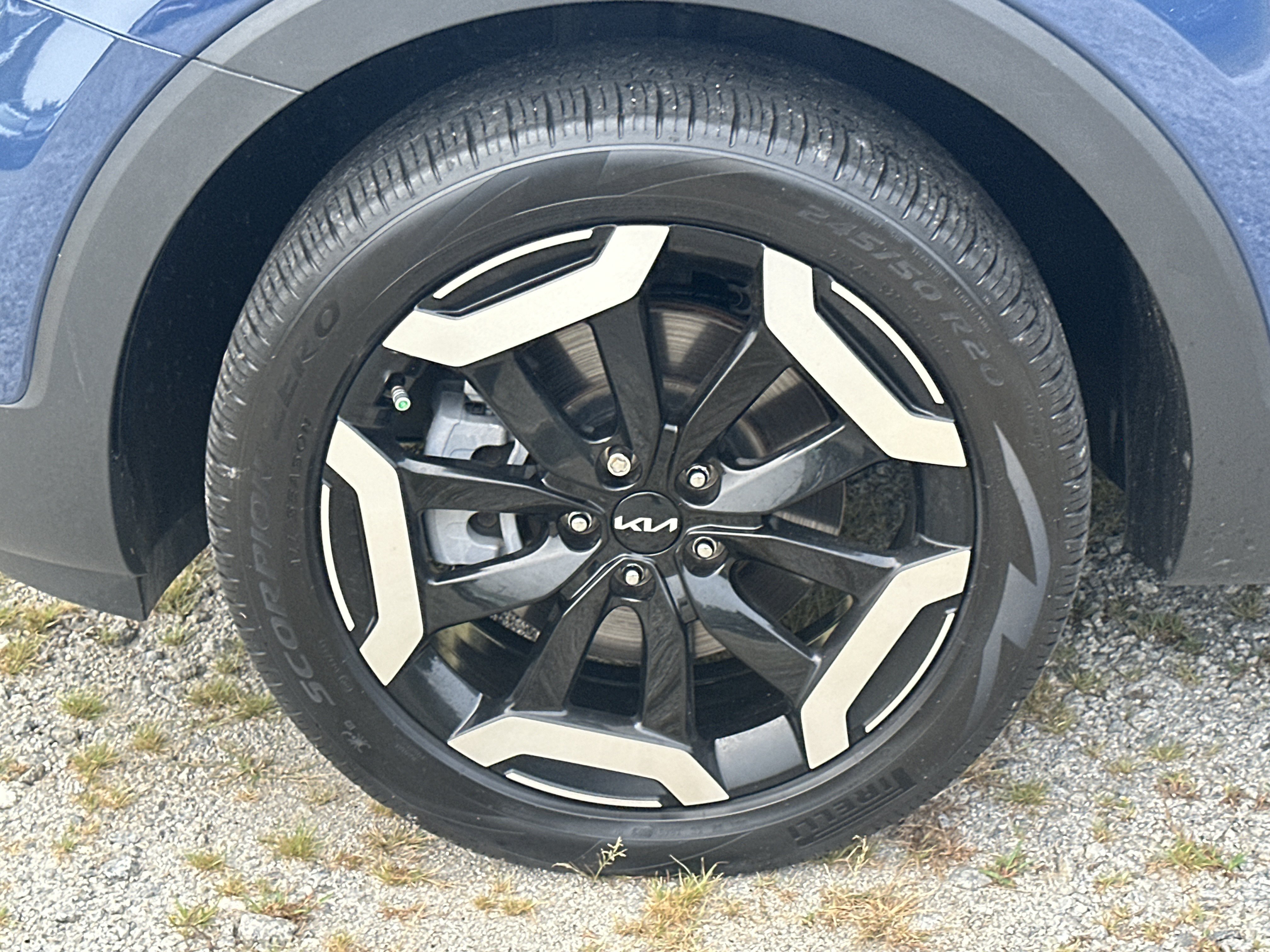 Used 2024 Kia Telluride EX FWD image 11