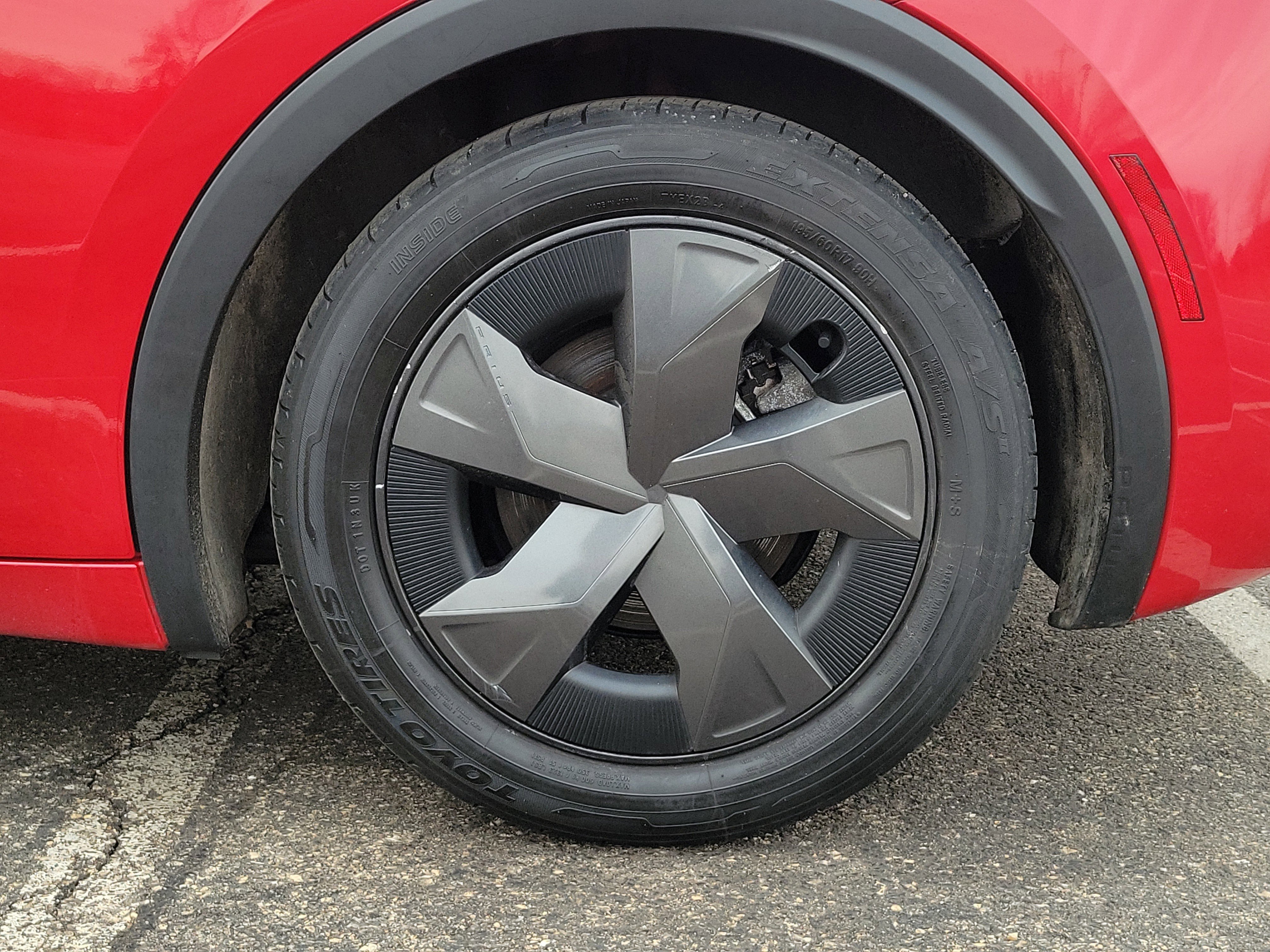 Used 2024 Toyota Prius LE image 5