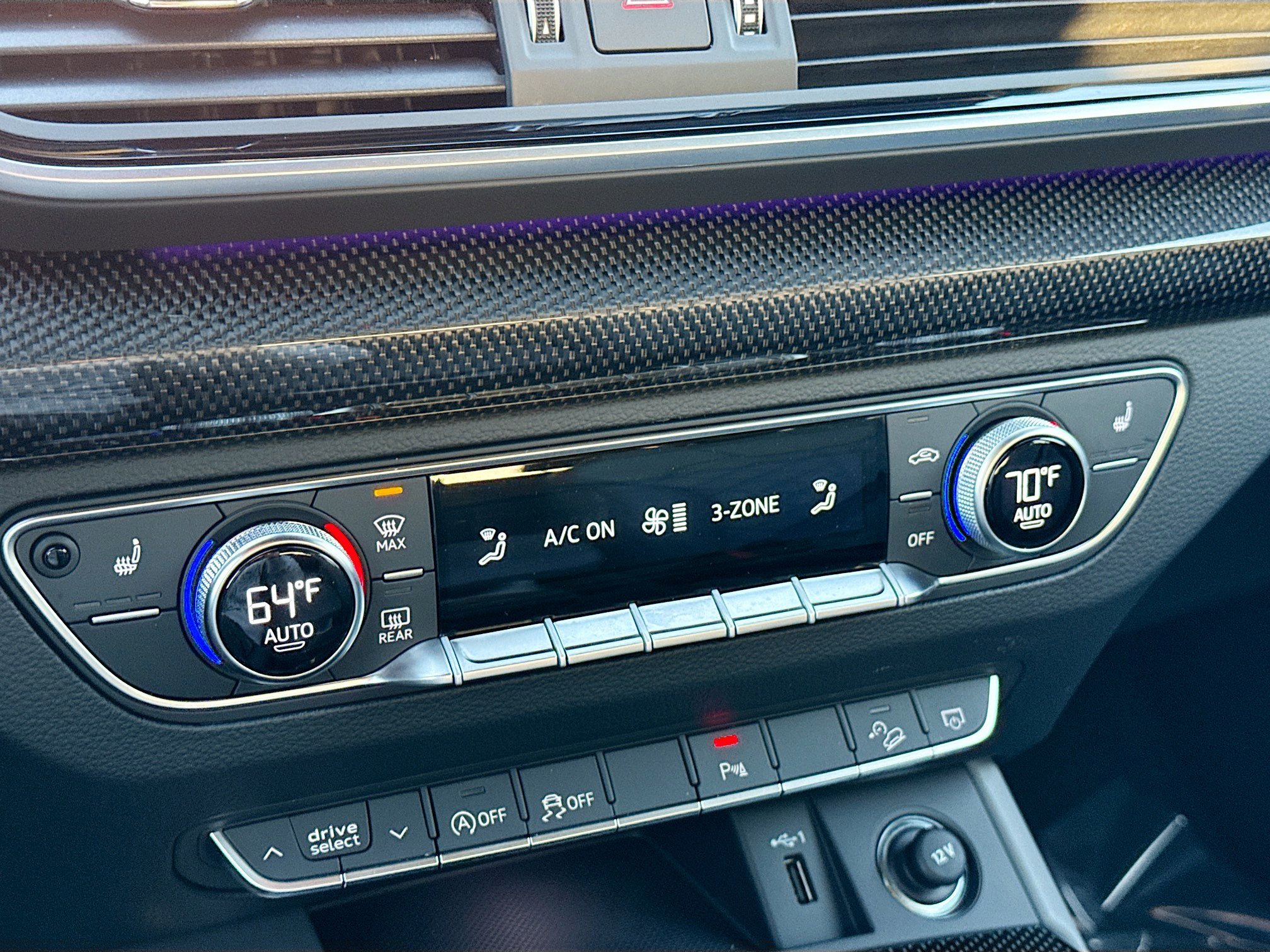 Used 2025 Audi SQ5 Premium Plus image 34