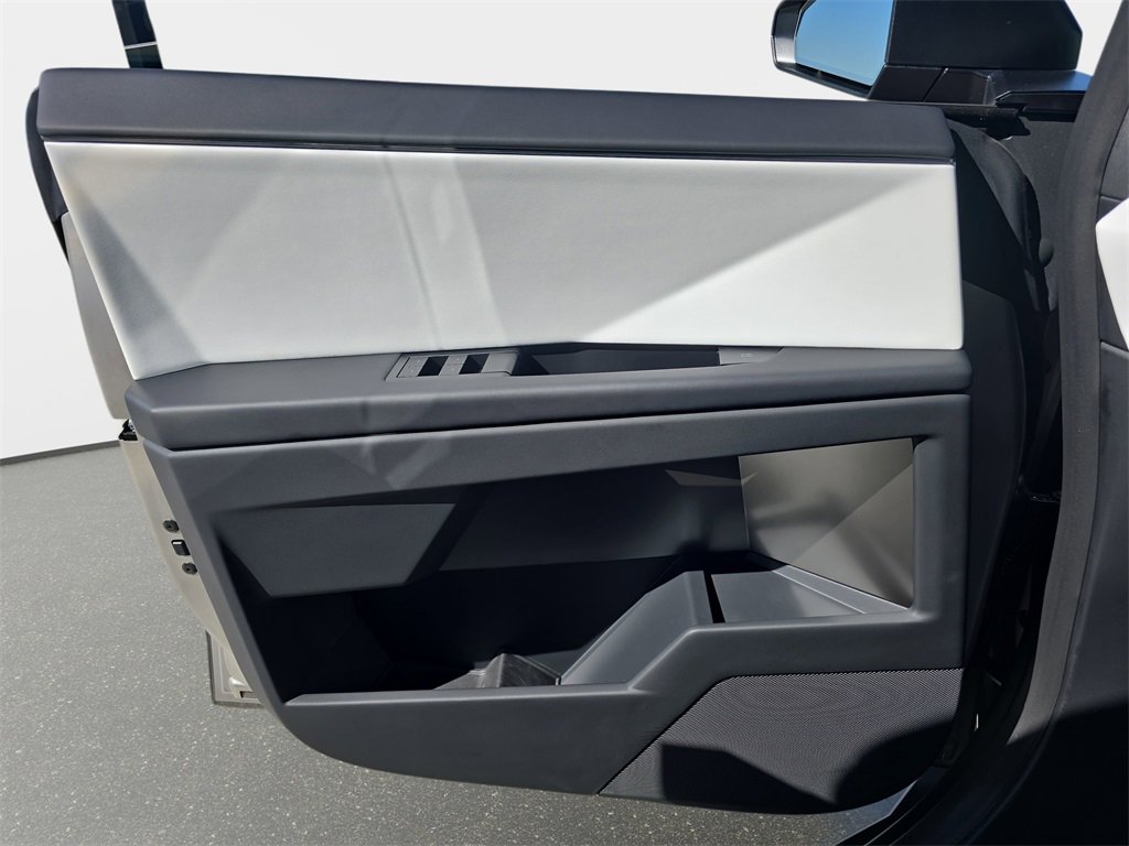 Used 2026 Tesla Cybertruck AWD Crew Cab image 29