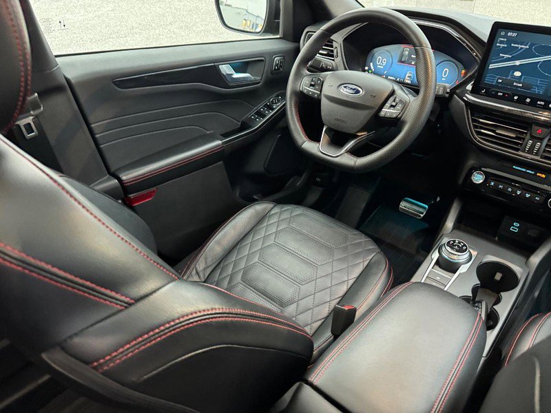 Used 2023 Ford Escape ST-Line Elite w/ Premium Technology Package AWD/4WD image 15