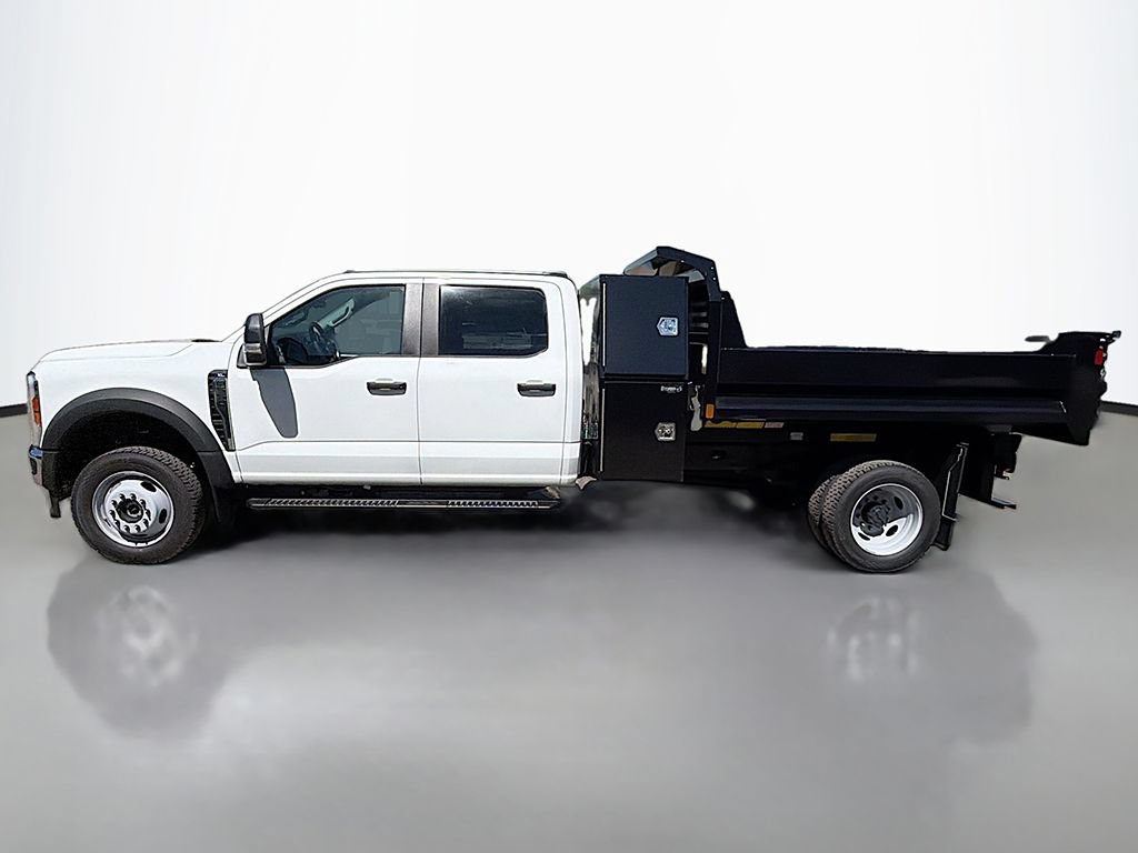 New 2026 Ford F550 4x4 Crew Cab image 9