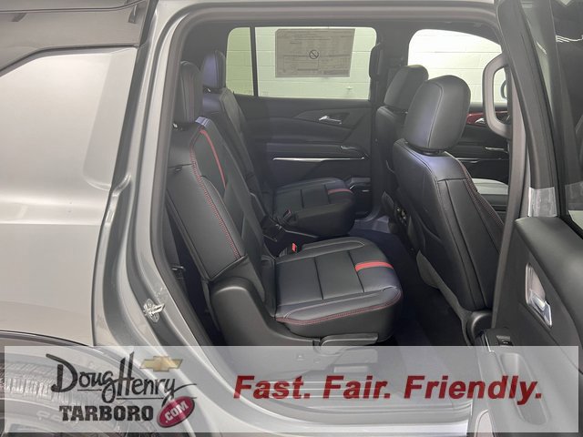 New 2026 Chevrolet Traverse RS w/ LPO, Floor Liner Package image 44