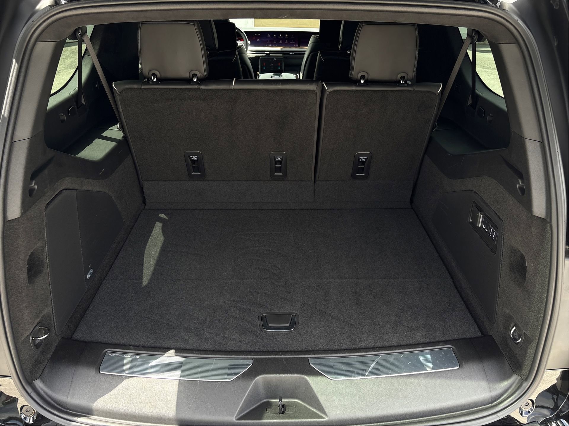 New 2026 Cadillac Escalade ESV Platinum Sport image 11