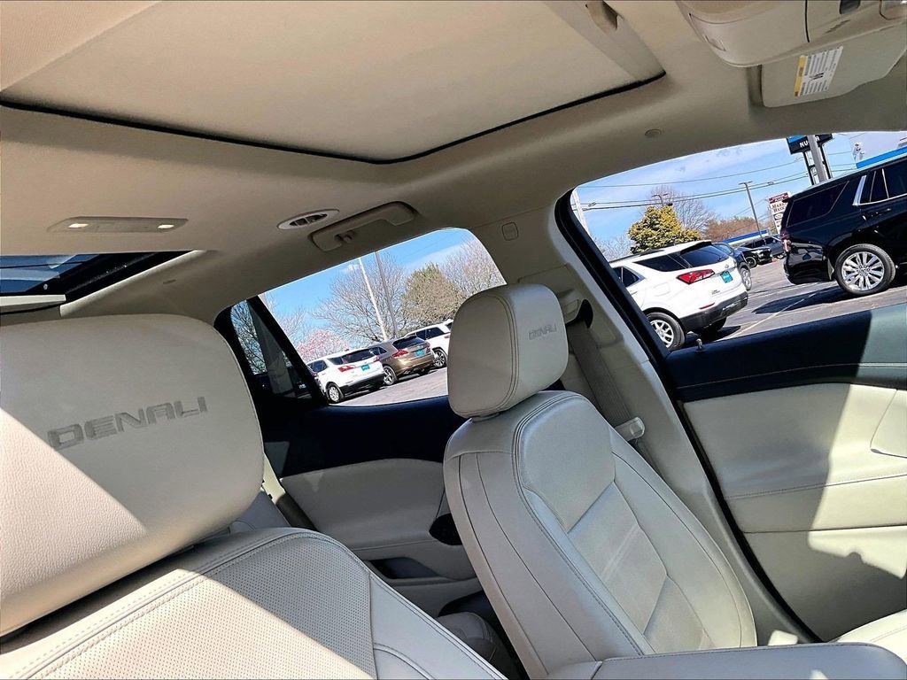 Used 2023 GMC Acadia Denali w/ Denali Ultimate Package AWD/4WD image 23