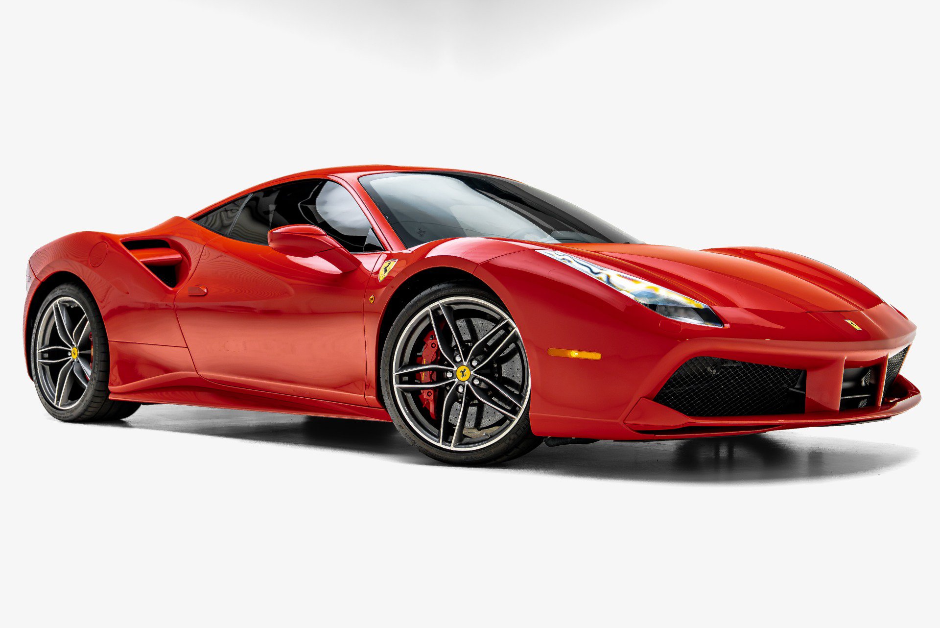 Used 2018 Ferrari 488 GTB RWD image 14