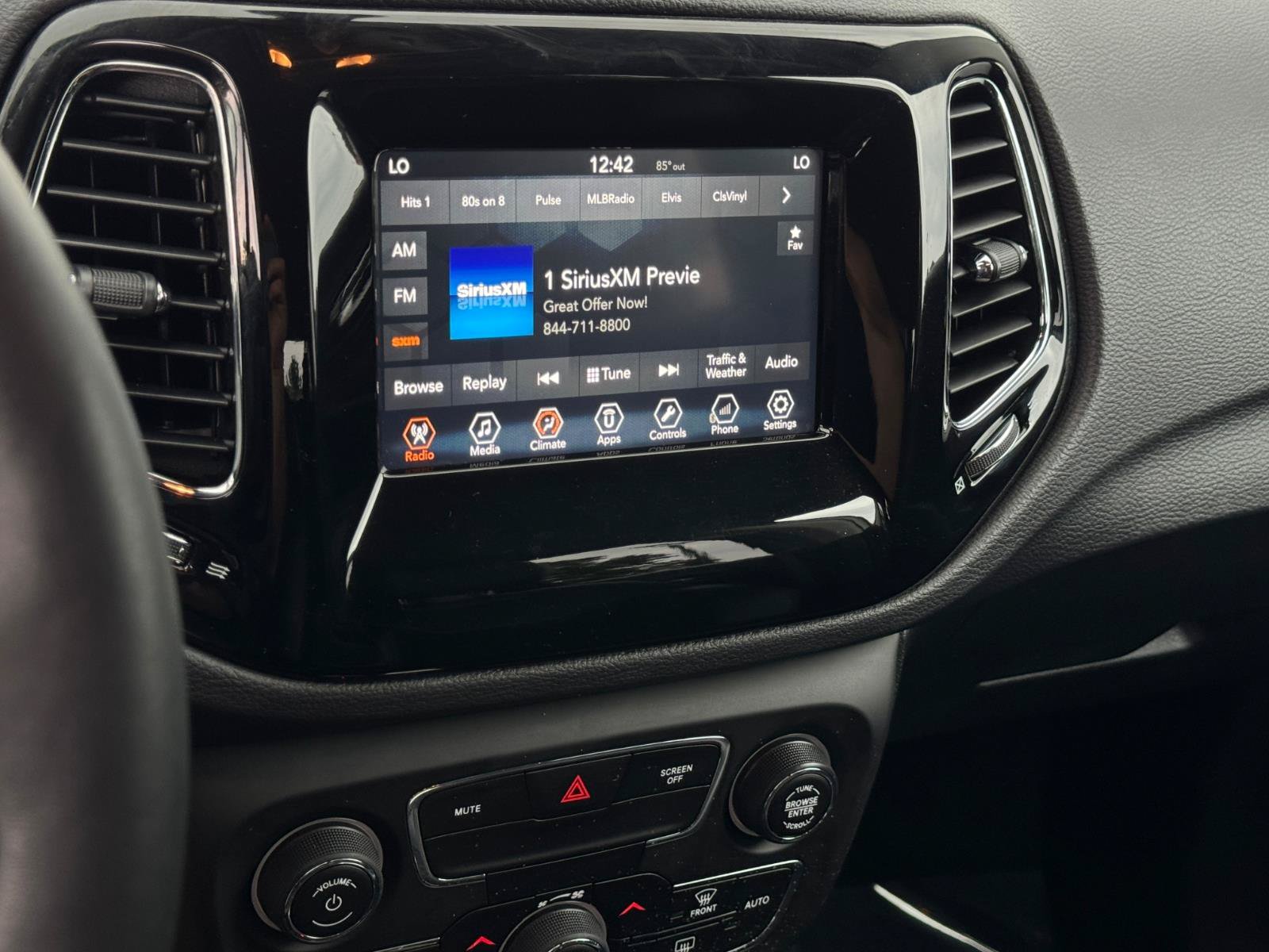 Used 2018 Jeep Compass Latitude w/ Popular Equipment Group AWD/4WD image 15