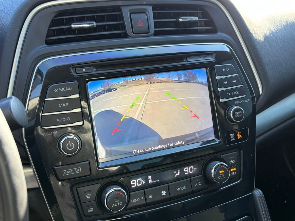 Used 2018 Nissan Maxima SR w/ Interior Lighting Package image 19