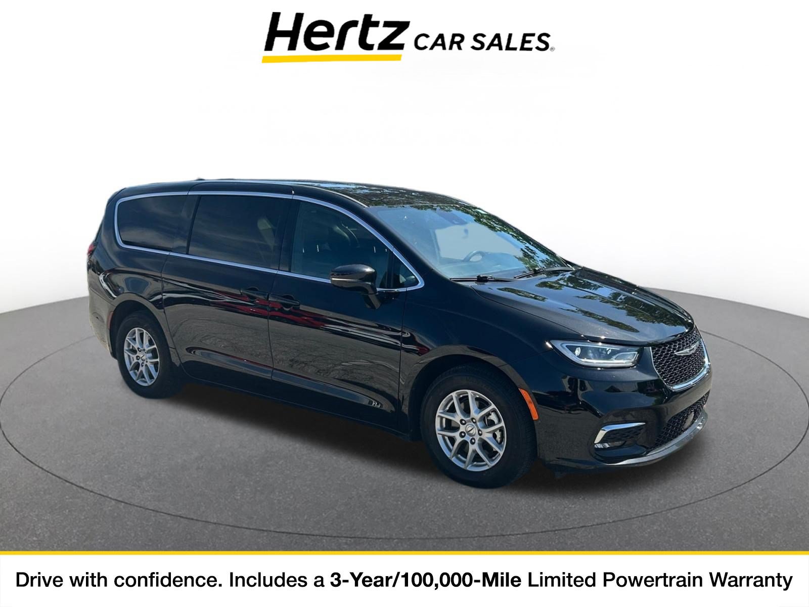 Used 2025 Chrysler Pacifica Select