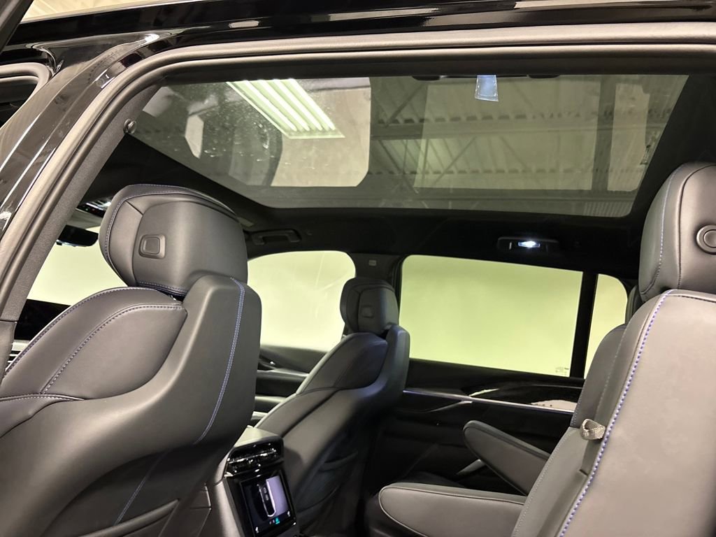 New 2025 Cadillac Escalade IQ Sport 1 w/ Smart Trailering package image 35