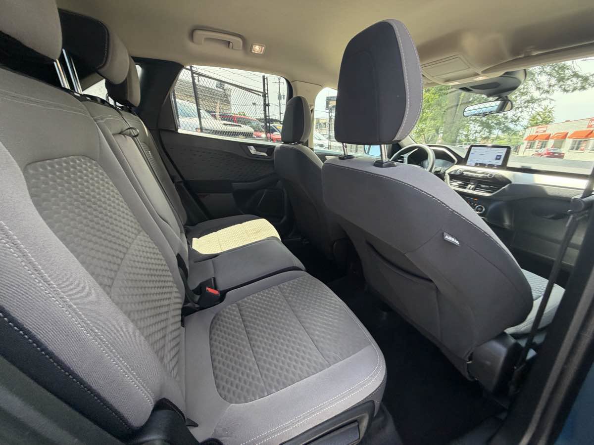 Used 2020 Ford Escape SE FWD image 24
