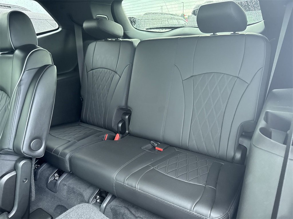 Used 2022 Buick Enclave Avenir w/ Avenir Technology Package image 30