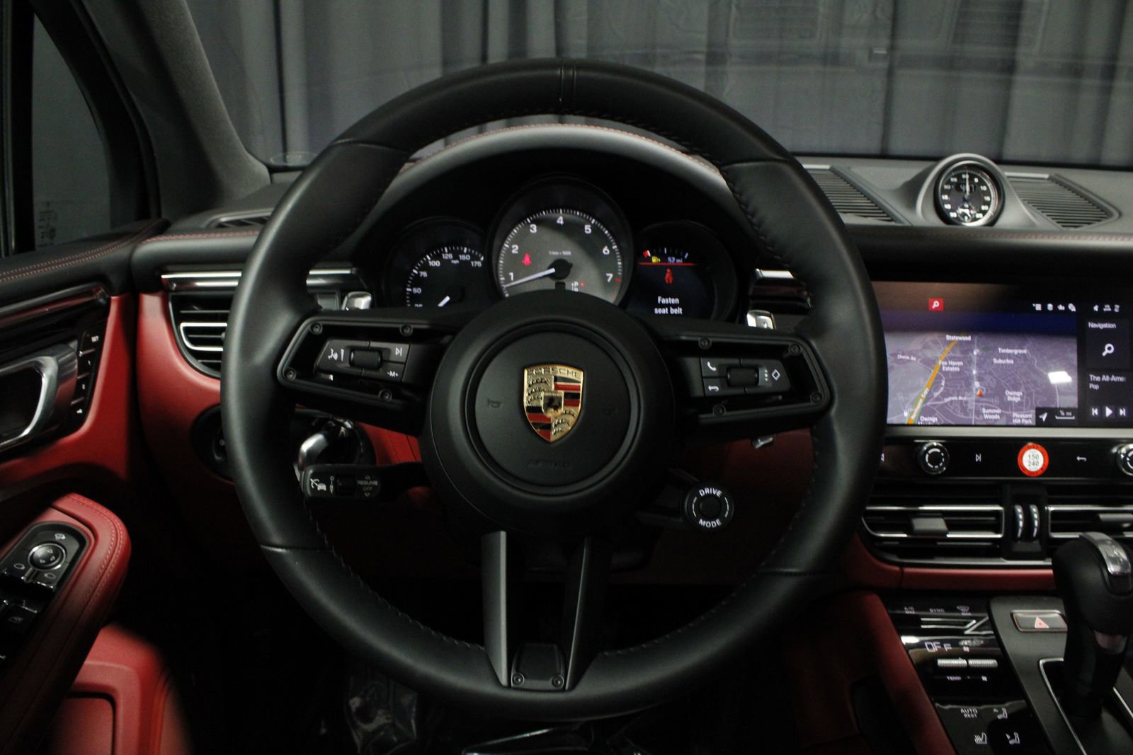 Certified 2025 Porsche Macan S AWD/4WD image 12
