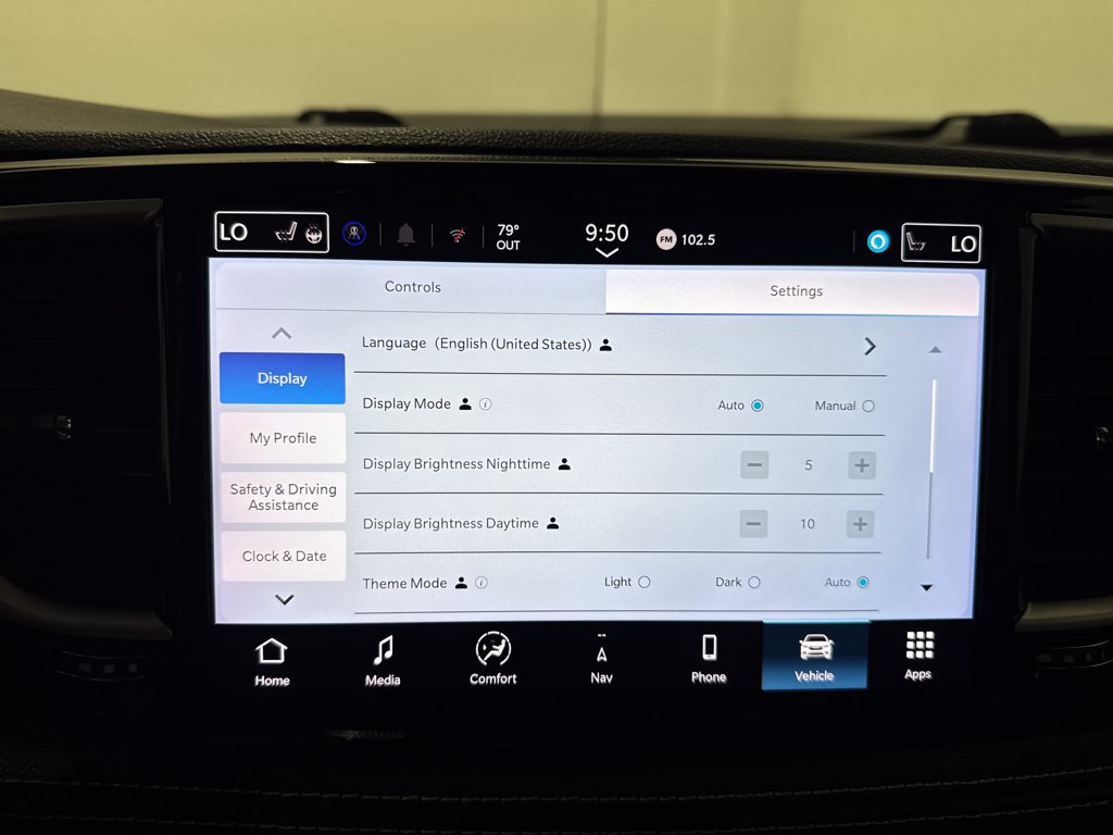Used 2024 Chrysler Pacifica Limited FWD image 39
