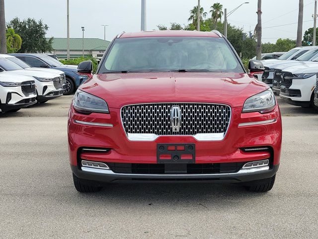 Certified 2020 Lincoln Aviator Reserve w/ Elements Package Plus AWD/4WD image 2