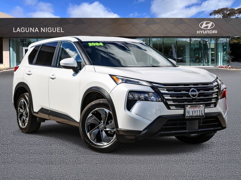 Used 2024 Nissan Rogue SV FWD image 1