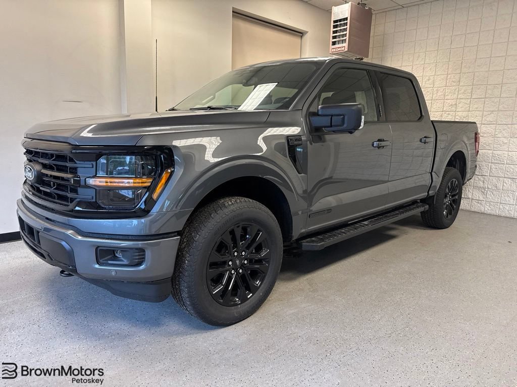 New 2026 Ford F150 XLT w/ Equipment Group 302A MID