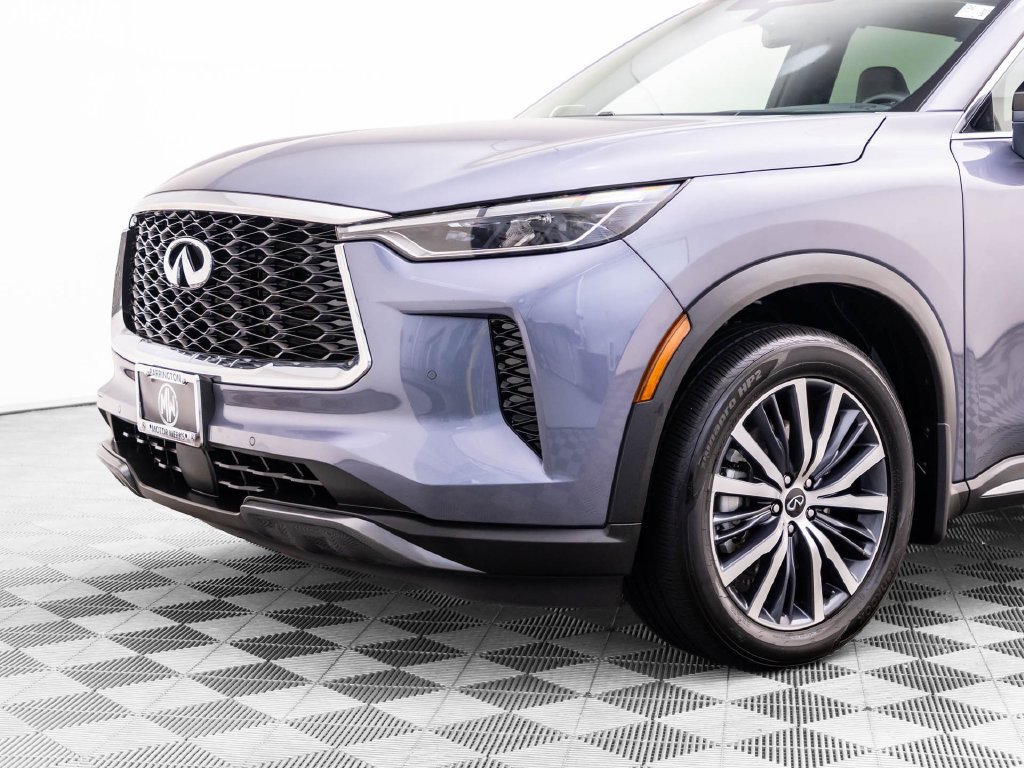 Certified 2023 INFINITI QX60 Sensory w/ Vision Package AWD/4WD image 33