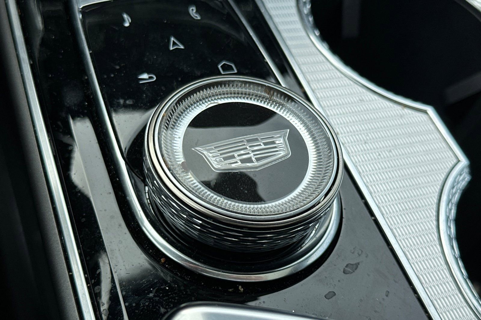 Certified 2024 Cadillac Lyriq Tech w/ Driver Assist Package image 31