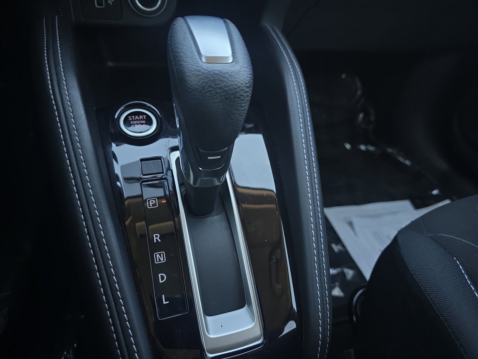 Used 2019 Nissan Kicks S image 19