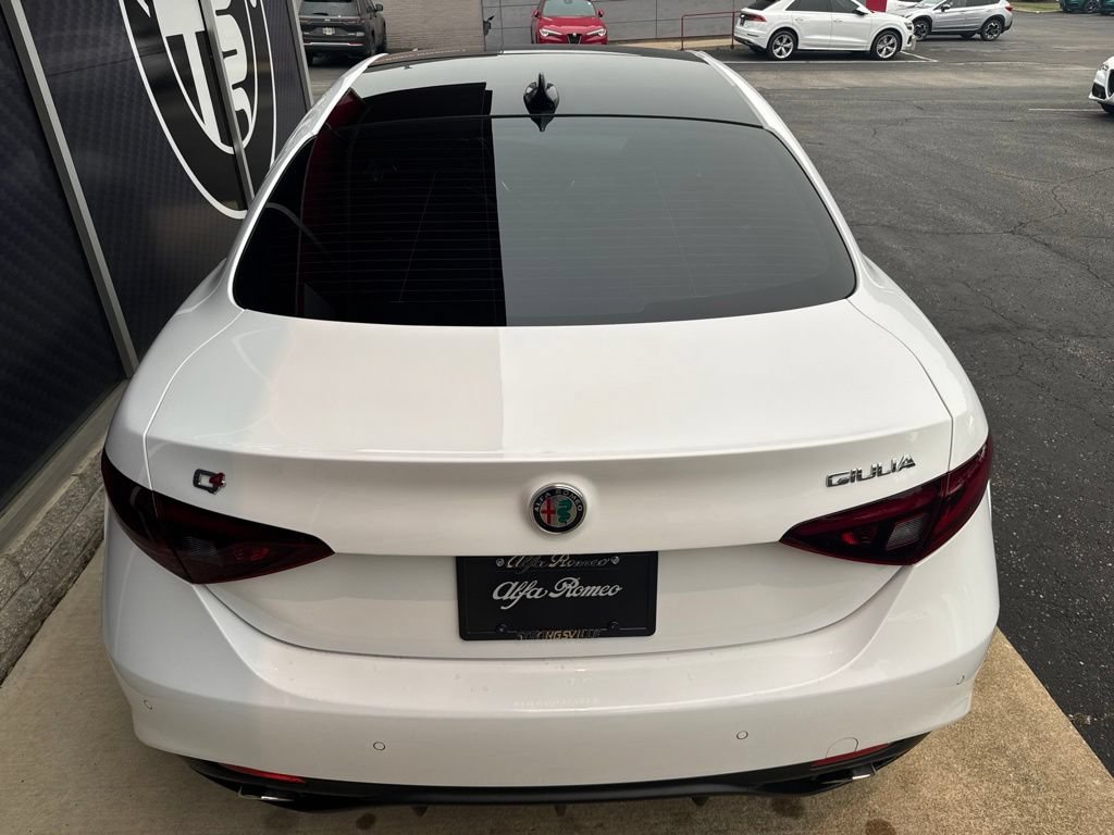 Used 2019 Alfa Romeo Giulia AWD image 11