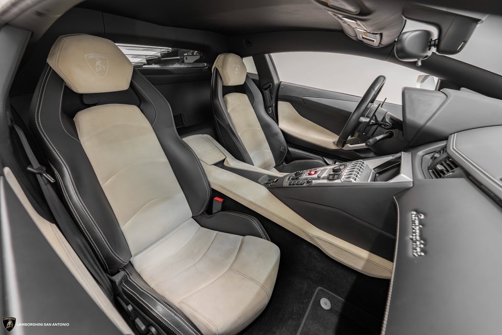 Used 2015 Lamborghini Aventador LP 700-4 image 30