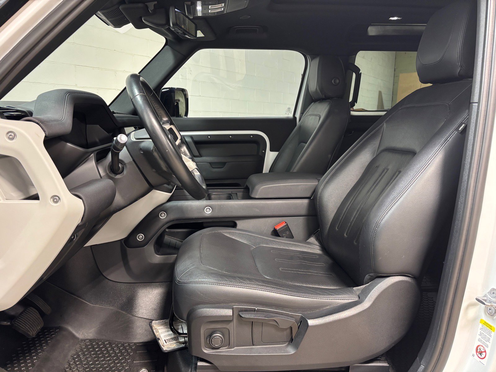Used 2021 Land Rover Defender 90 S AWD/4WD image 23