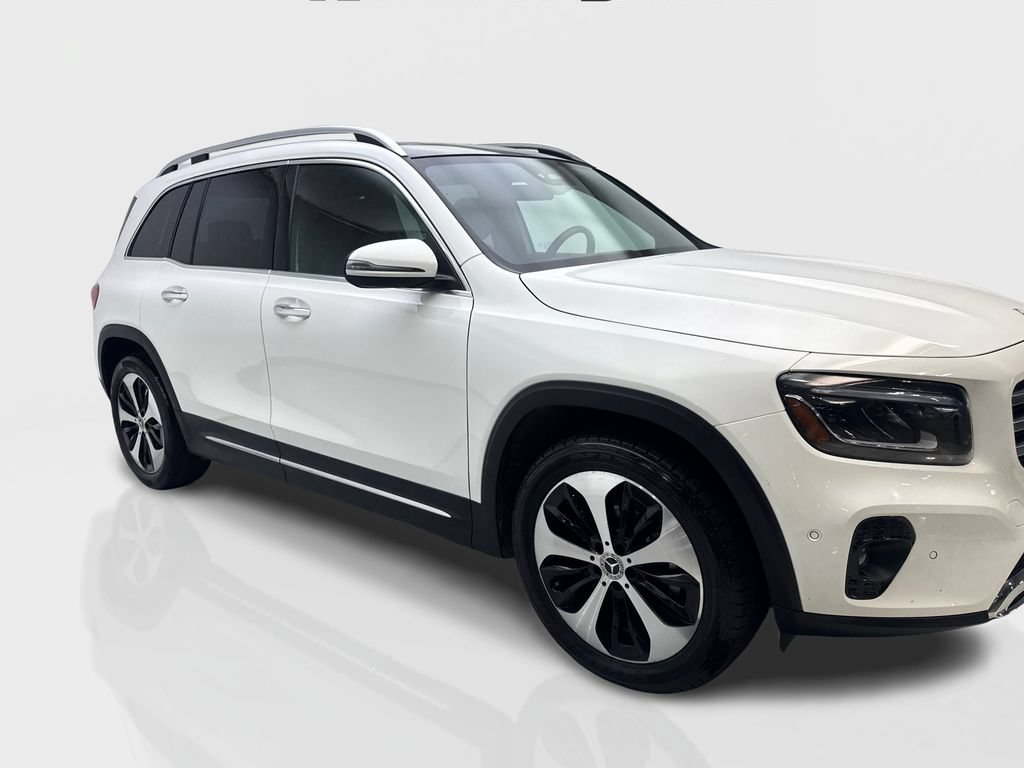 Used 2025 Mercedes-Benz GLB 250 w/ Exclusive Package image 12