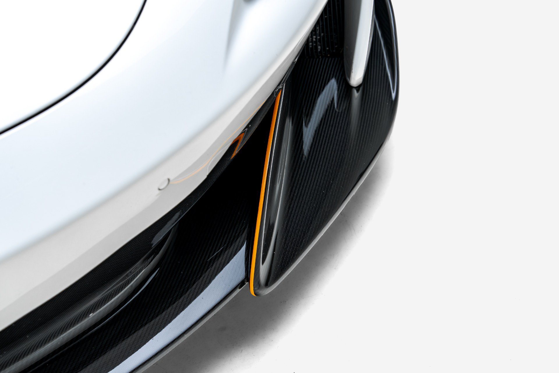 Used 2019 McLaren 600LT RWD image 23