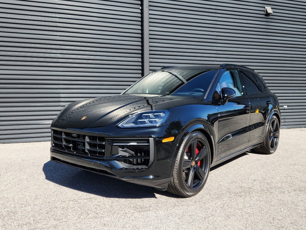 New 2026 Porsche Cayenne S image 1