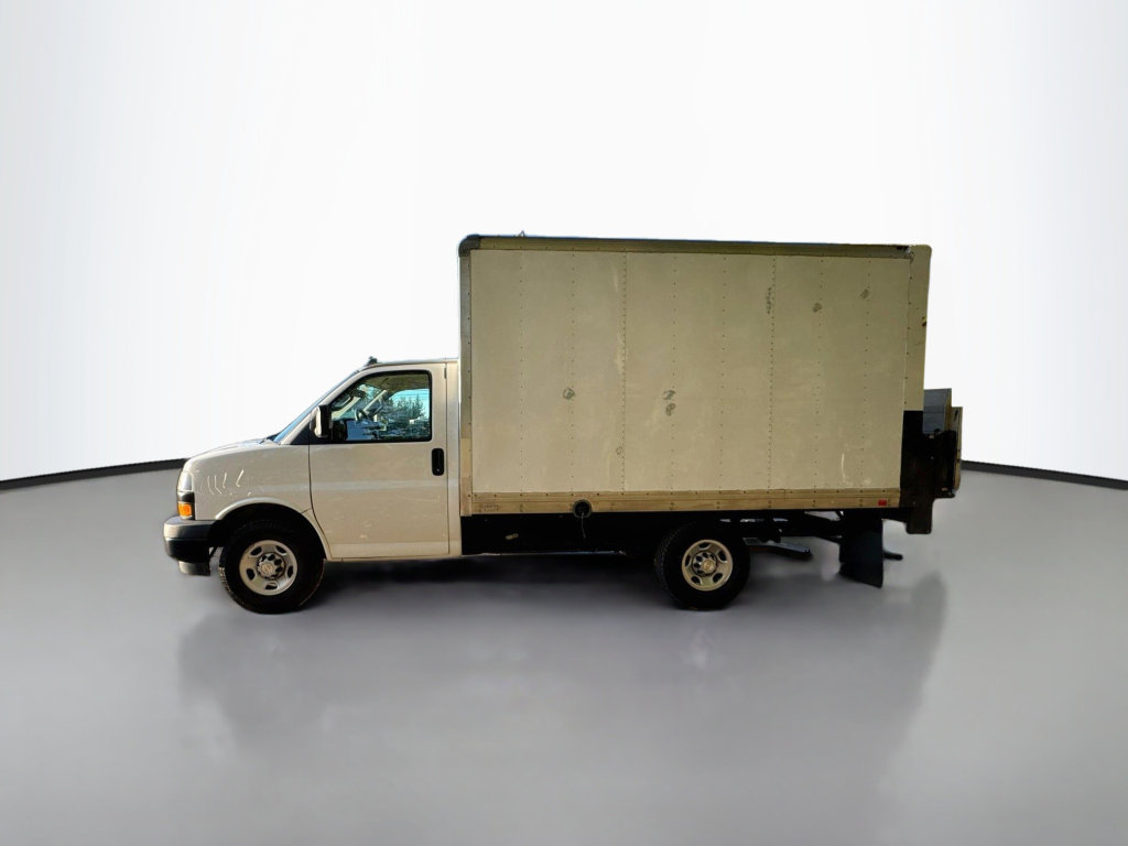 Used 2021 Chevrolet Express 3500 RWD image 3