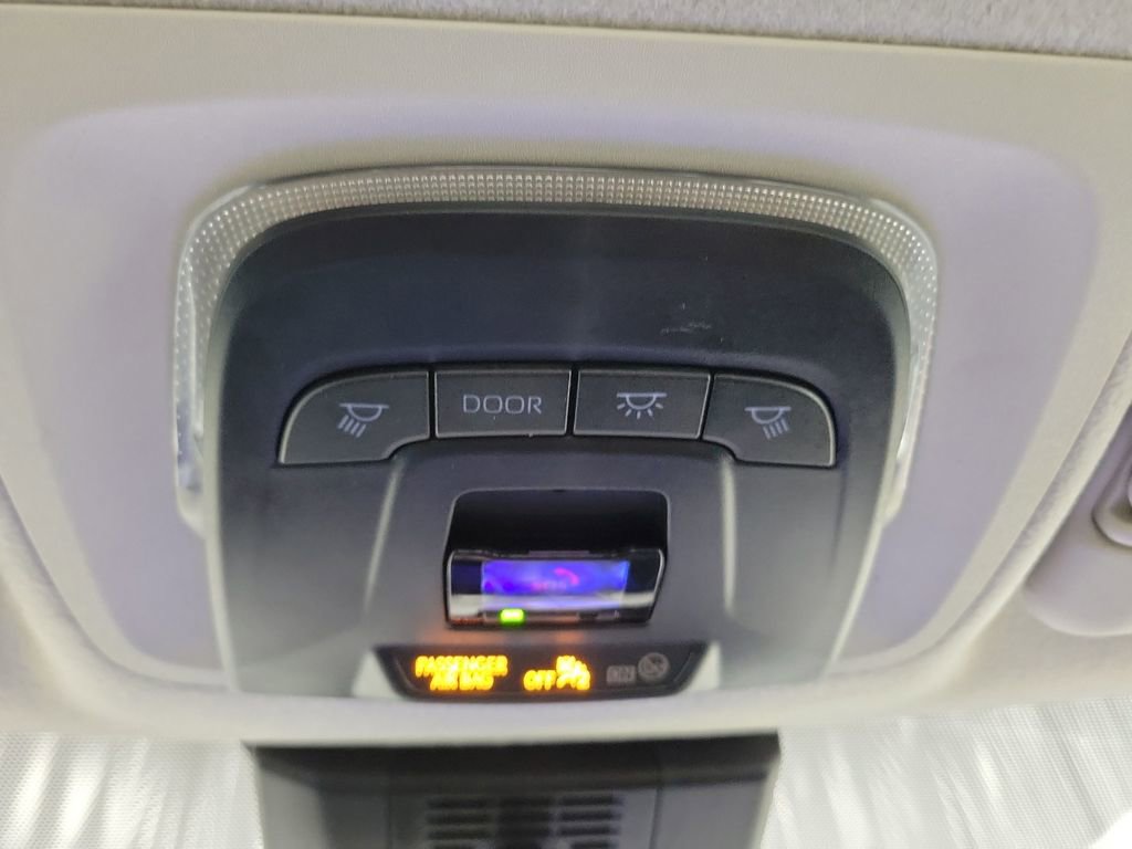 Used 2025 Toyota Corolla LE image 20