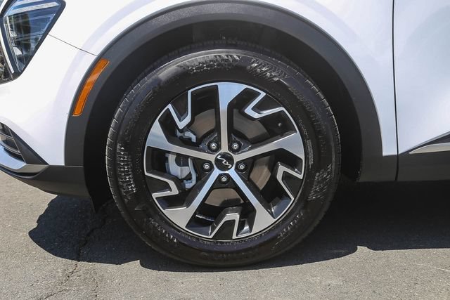 Certified 2025 Kia Sportage EX FWD image 12